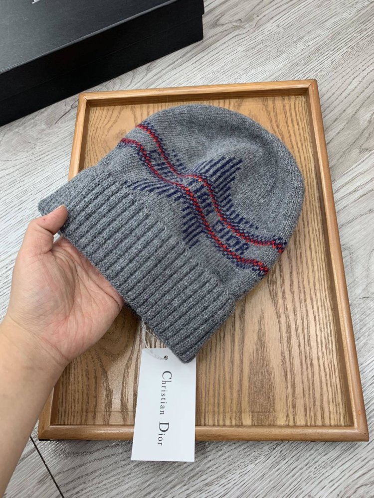 Шапка зимняя фото 5