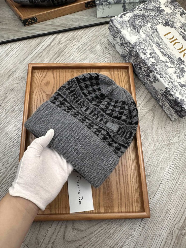 A cap winter фото 5