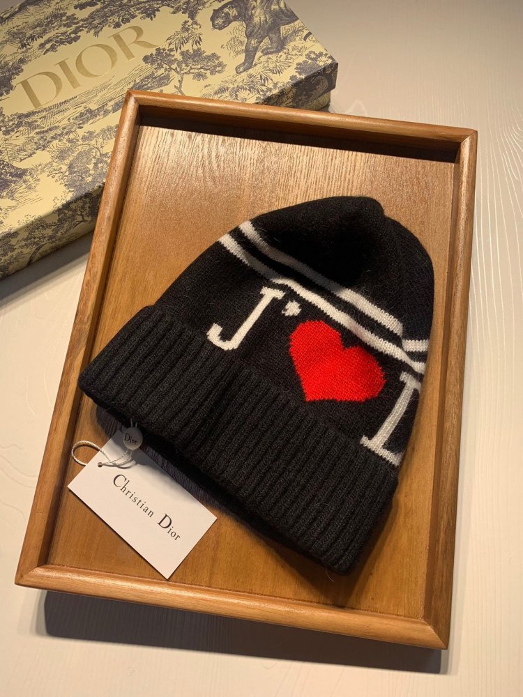 A cap winter фото 5