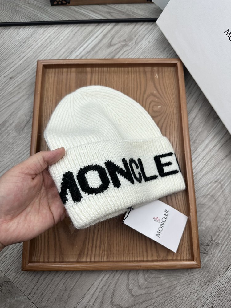 A cap winter фото 5