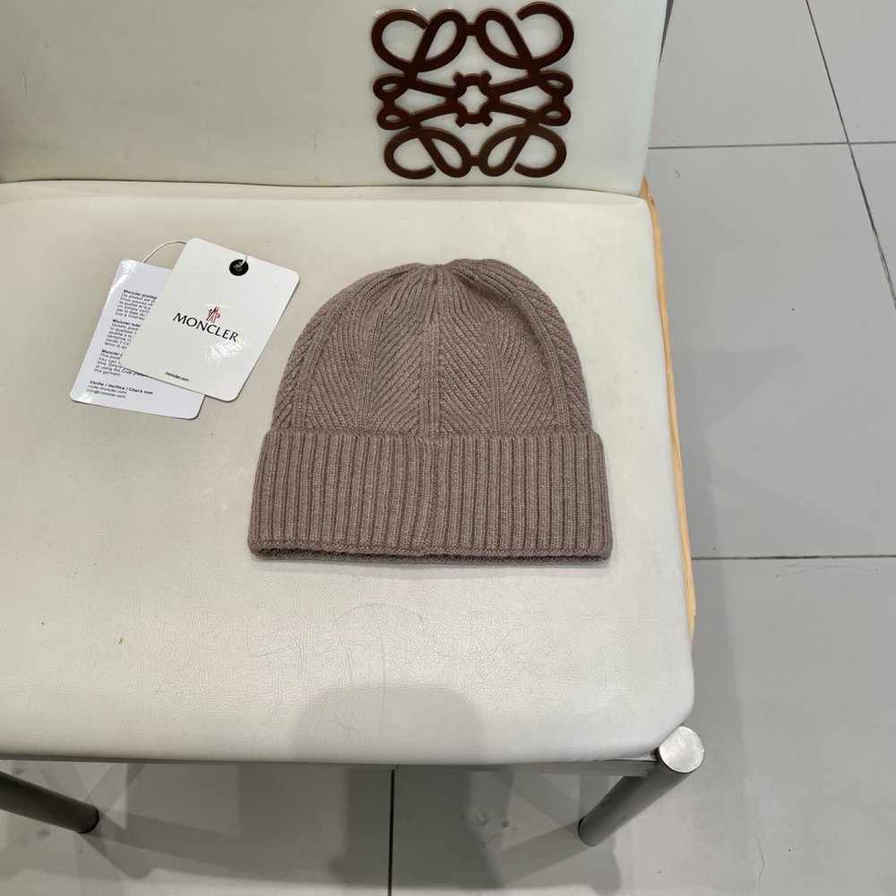 A cap winter фото 5