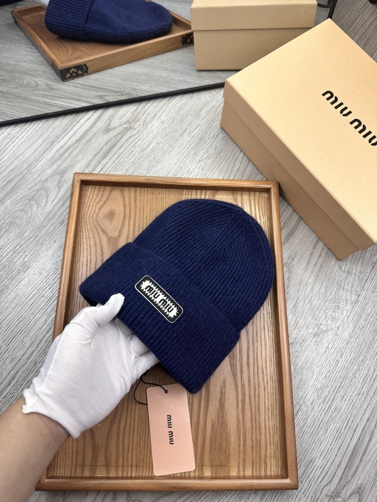 A cap winter фото 5