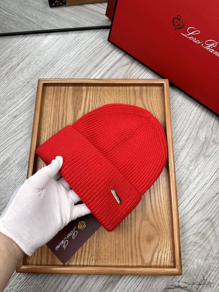 A cap winter фото 5