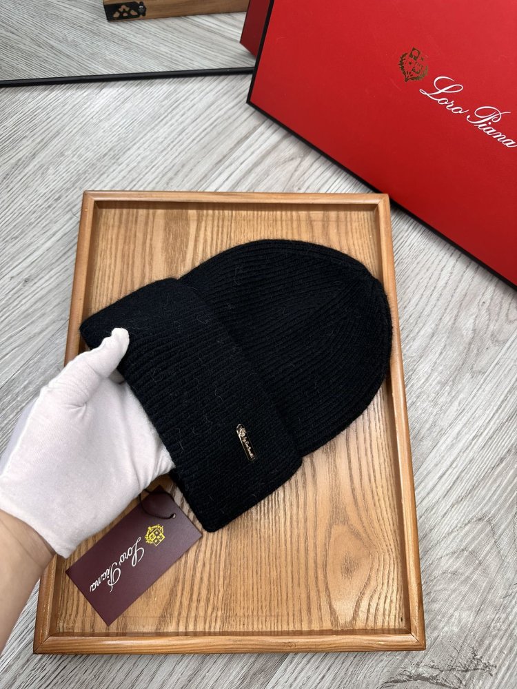 Шапка зимова фото 5