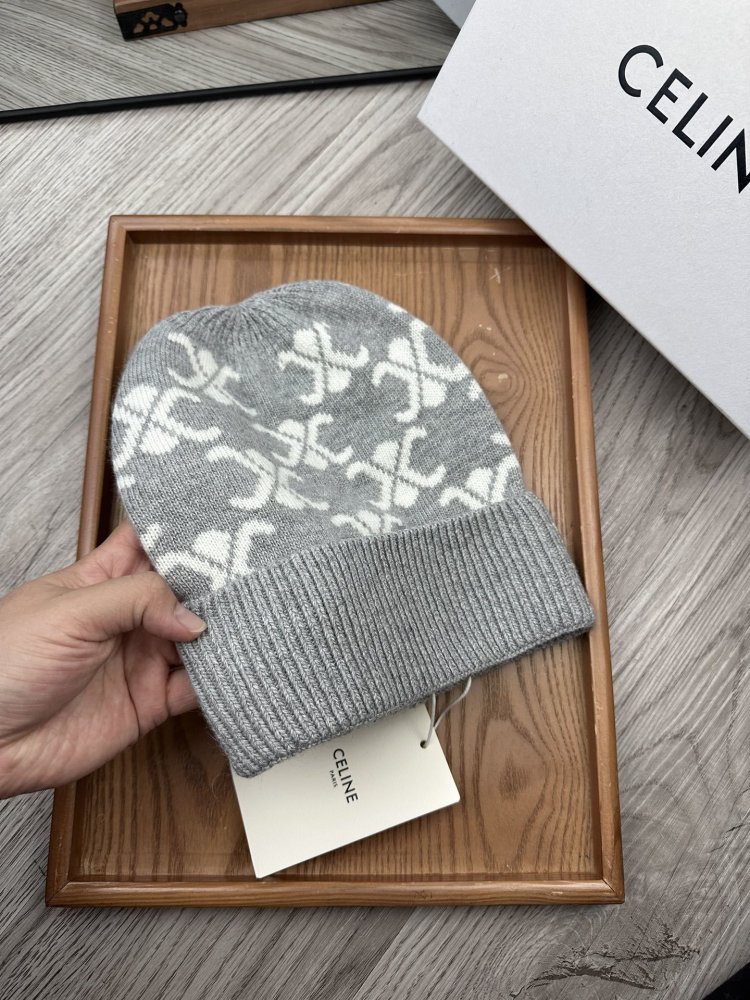 Шапка зимова фото 6