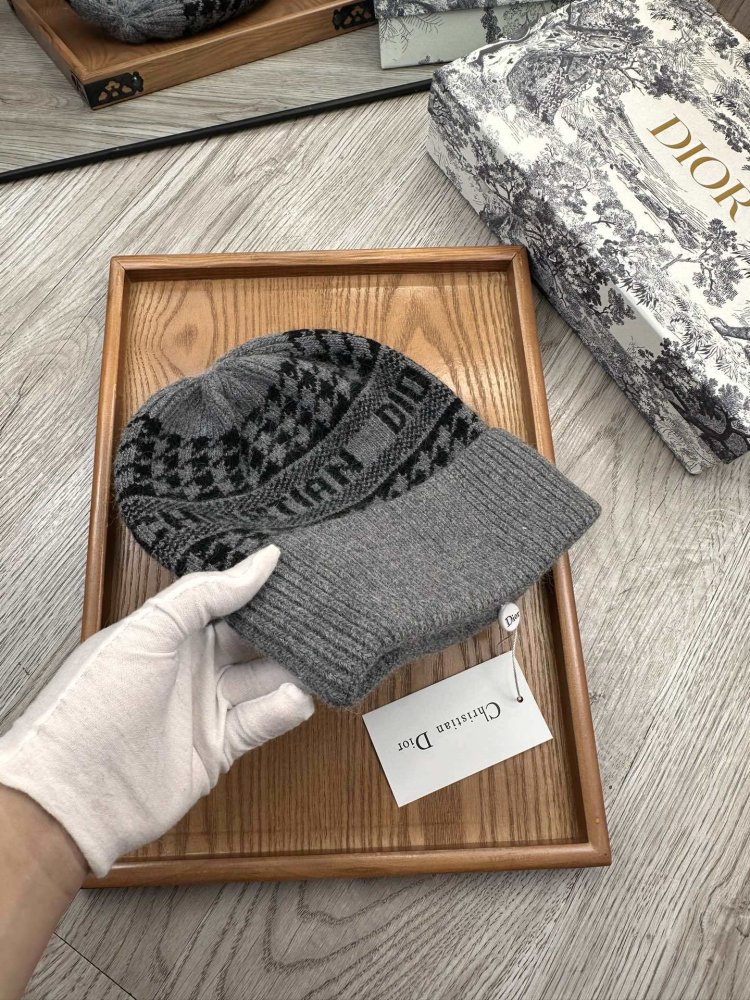 A cap winter фото 6