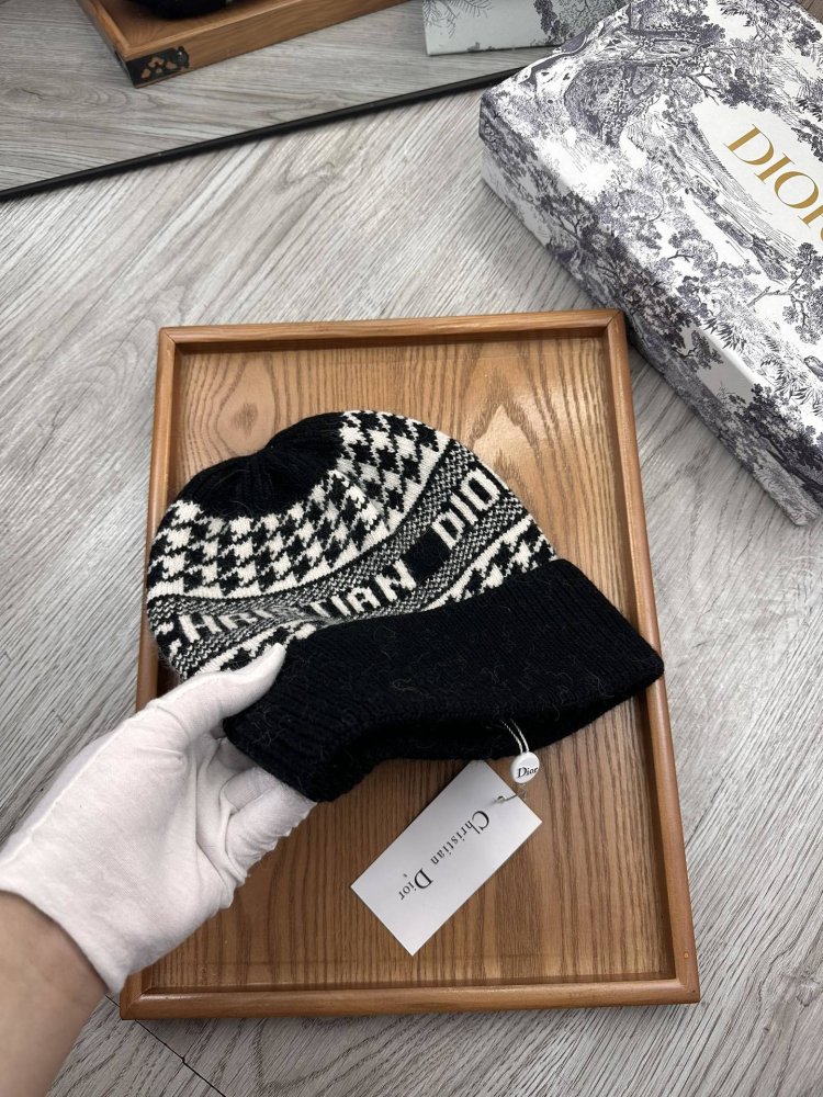 Шапка зимова фото 6