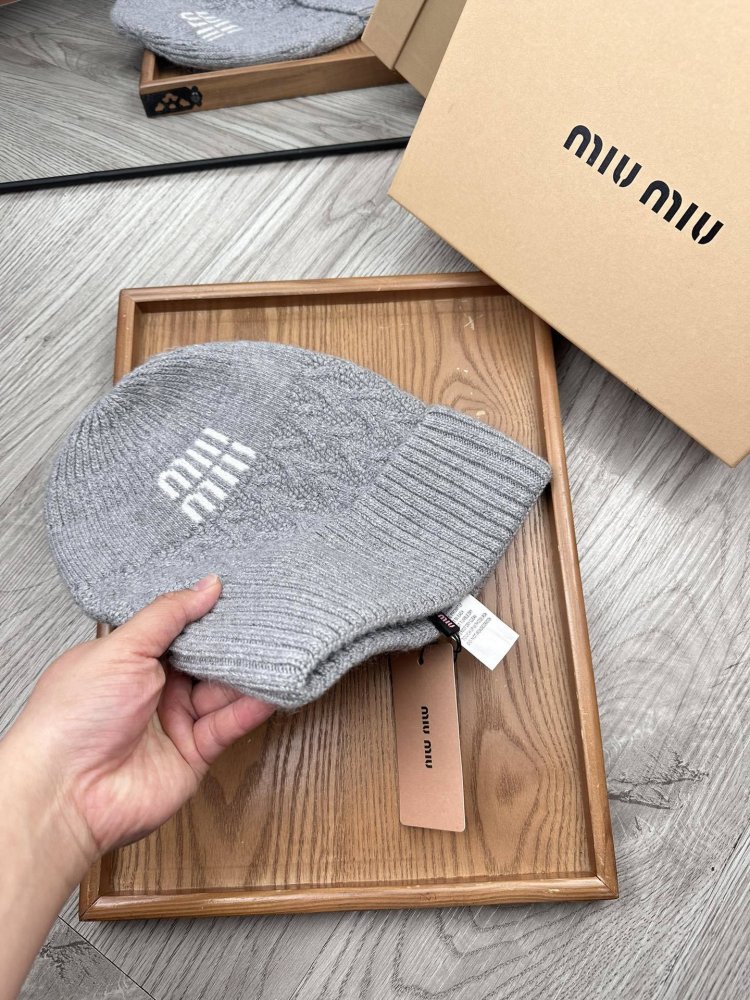 Шапка зимова фото 6