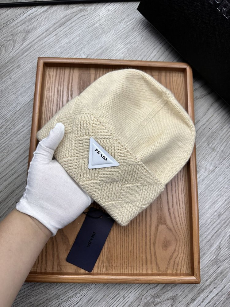 A cap winter фото 6