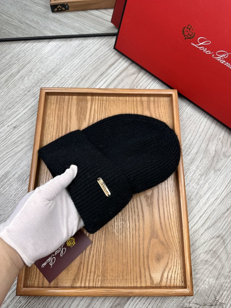 Шапка зимова фото 6