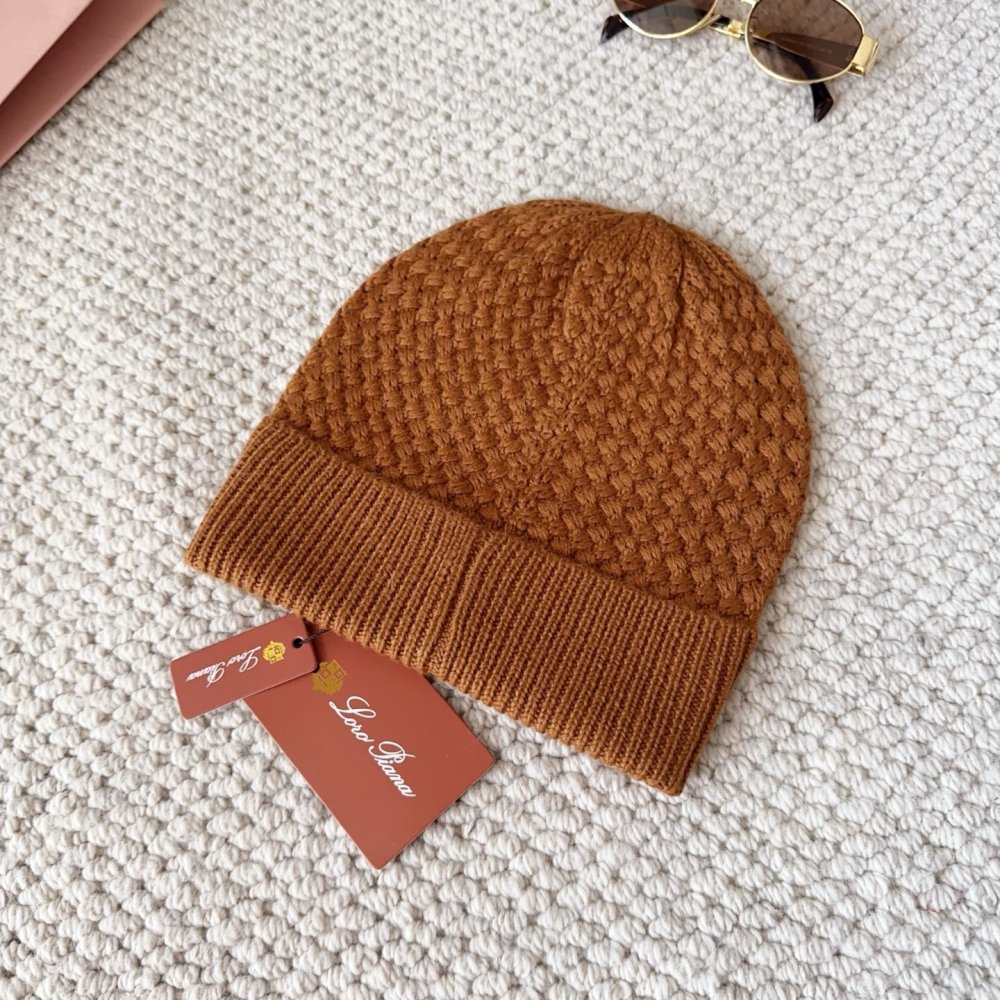 Шапка зимняя фото 6