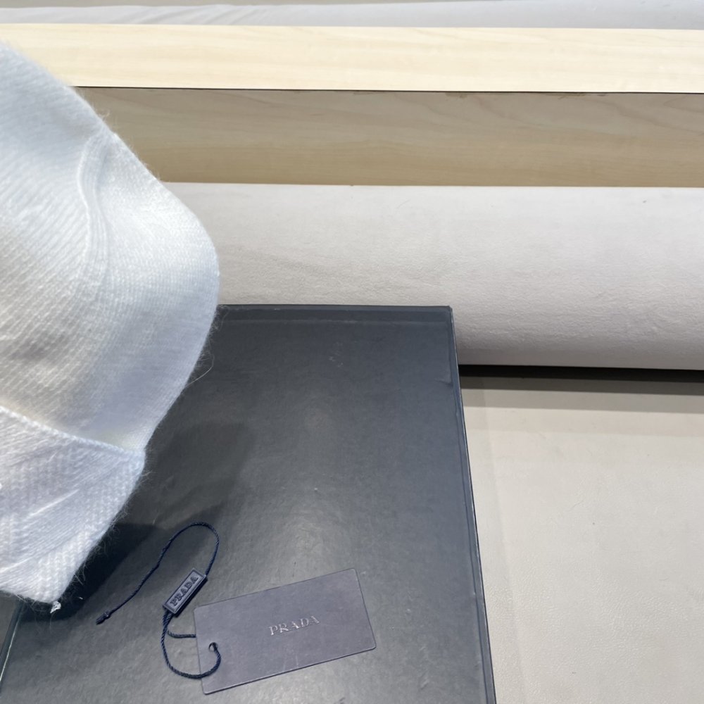 A cap winter фото 6