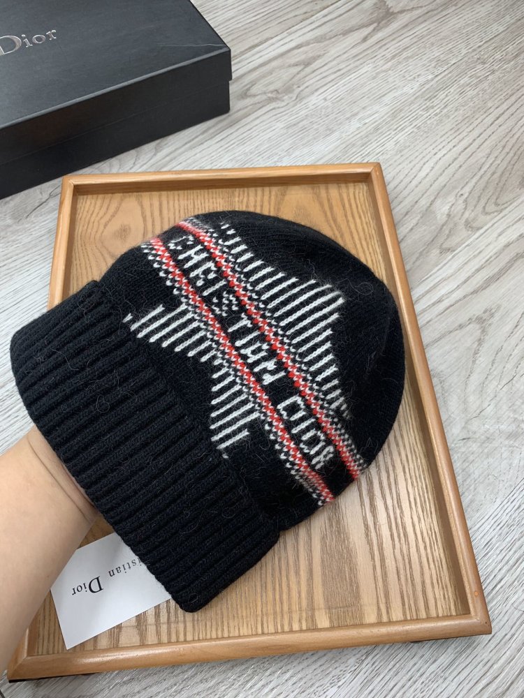 Шапка зимова фото 7