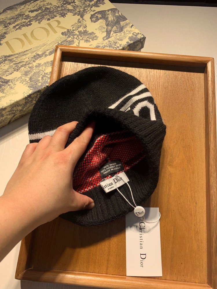 A cap winter фото 7