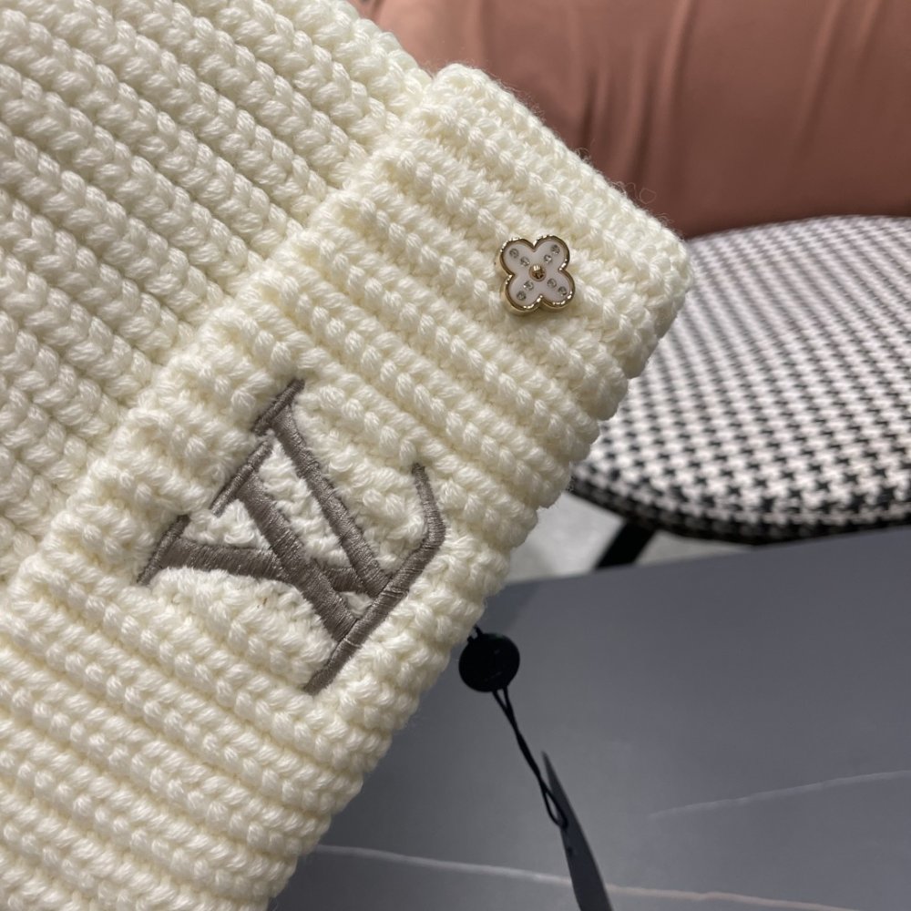 A cap winter фото 7