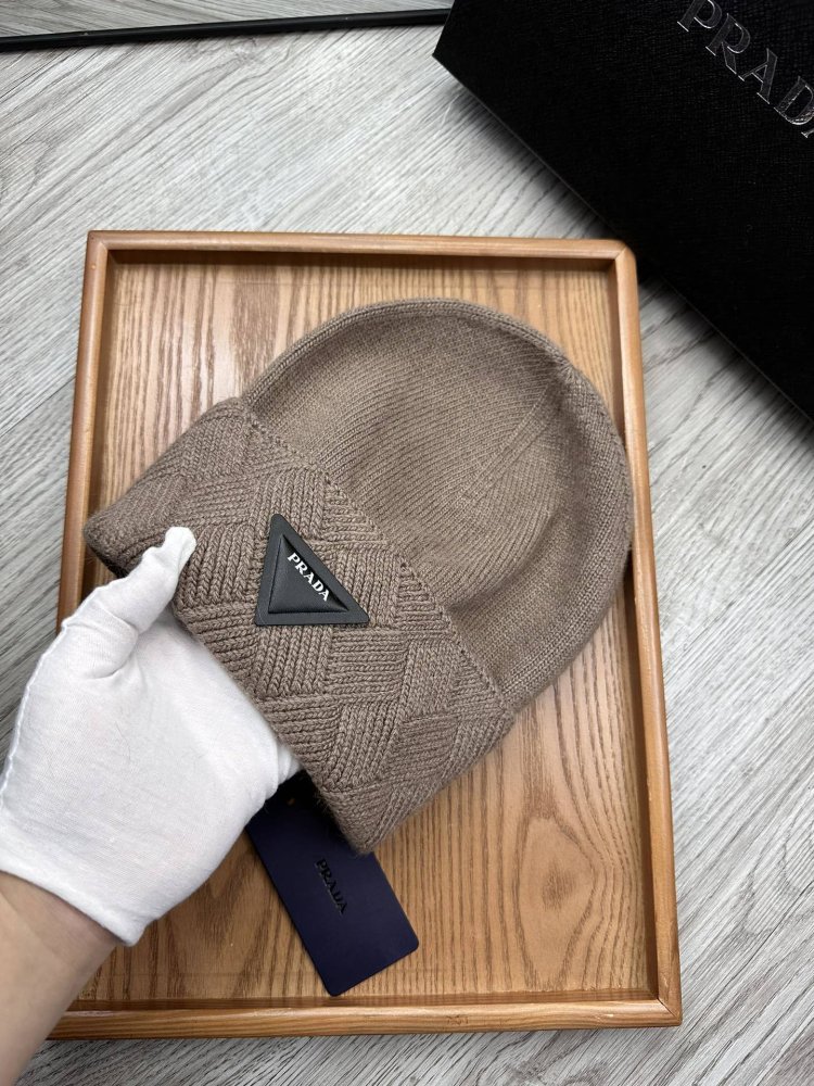 A cap winter фото 7