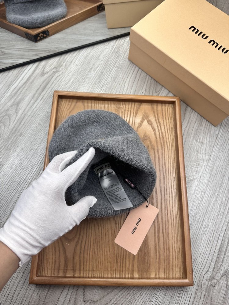 A cap winter фото 7