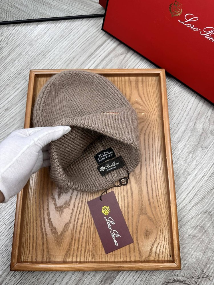 Шапка зимова фото 7