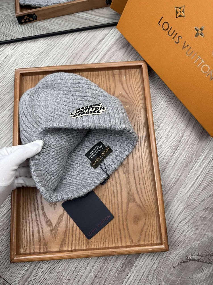 A cap winter фото 7