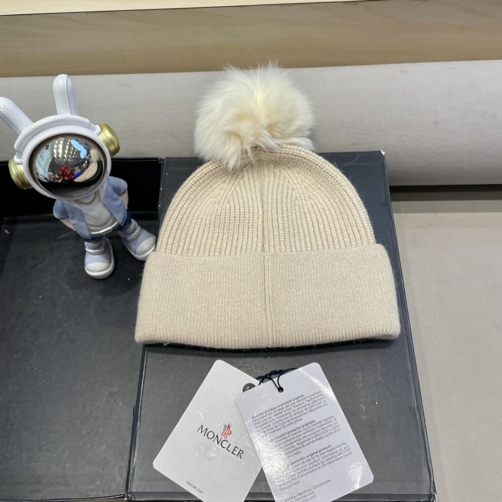 A cap winter фото 7