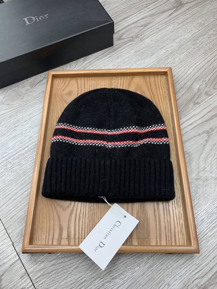 Шапка зимова фото 8