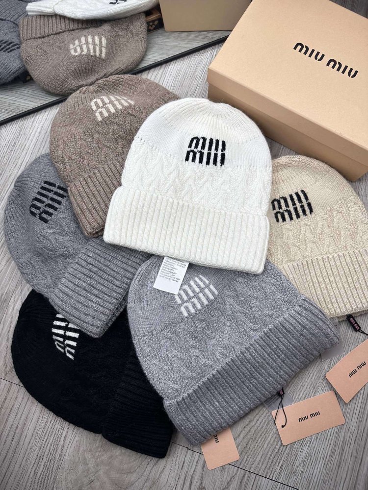 Шапка зимова фото 8