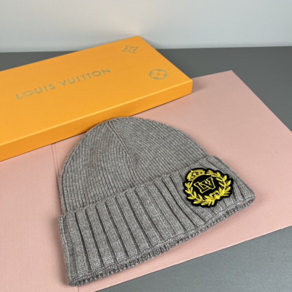 Шапка зимняя фото 8