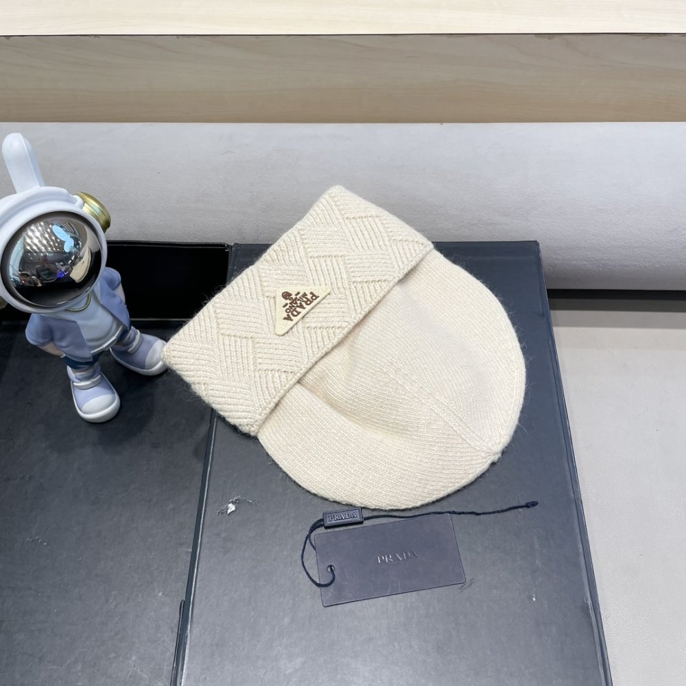 A cap winter фото 8