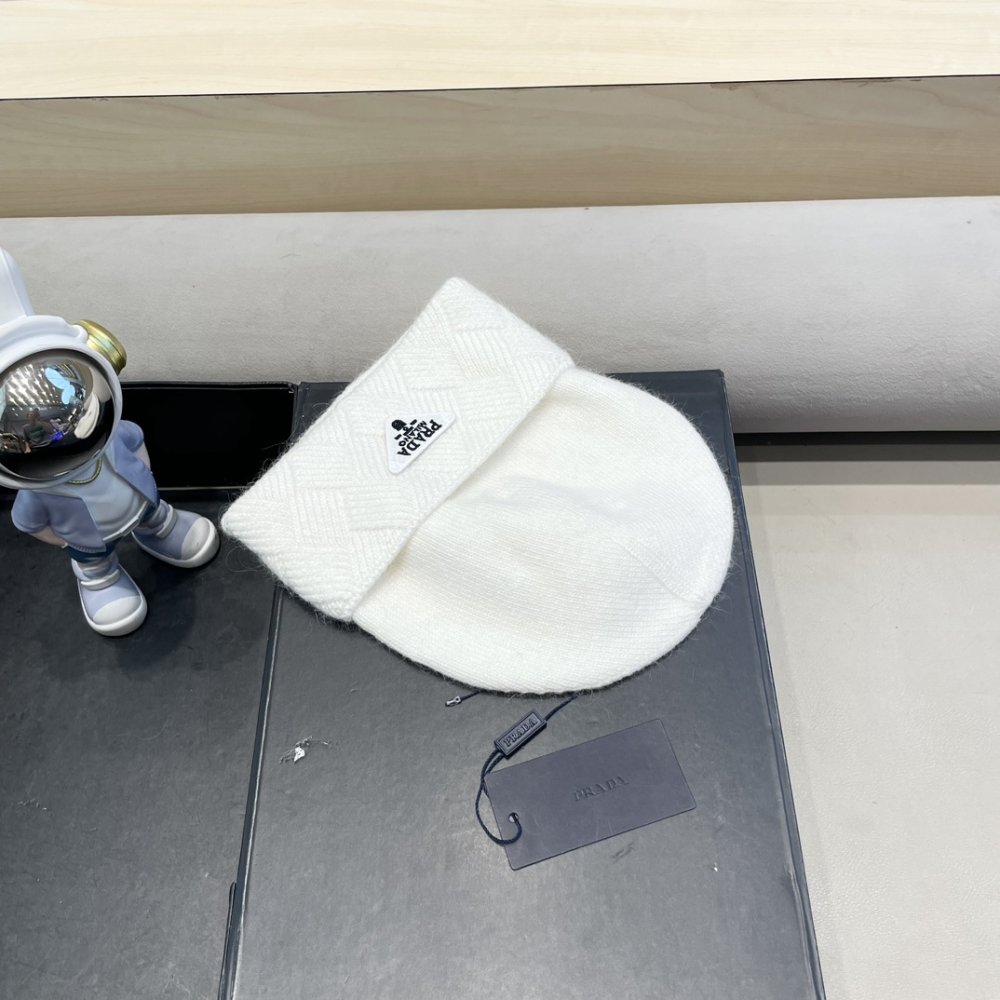 A cap winter фото 8