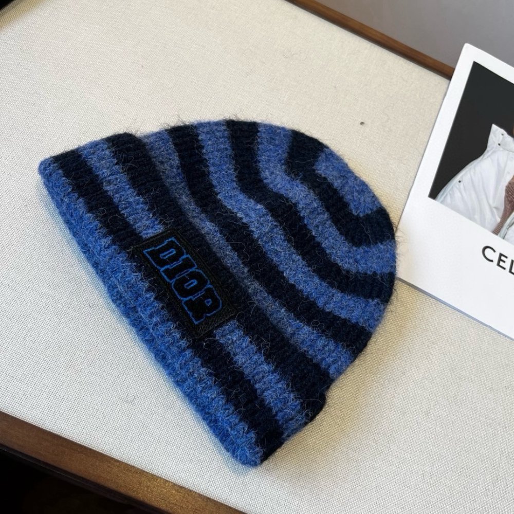 A cap winter фото 9