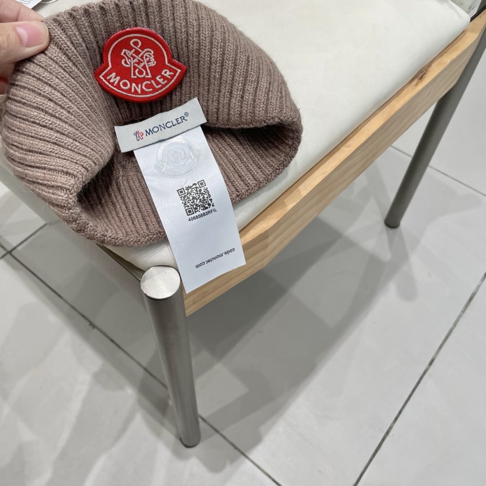 A cap winter фото 9