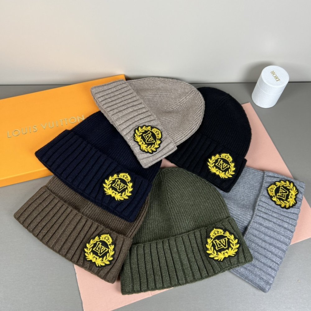 Шапка зимняя фото 9