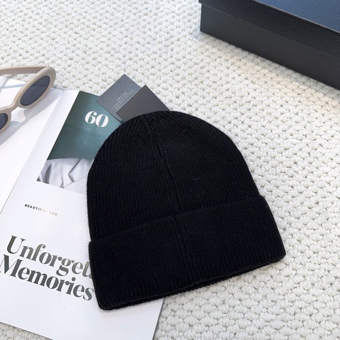 Шапка фото 3