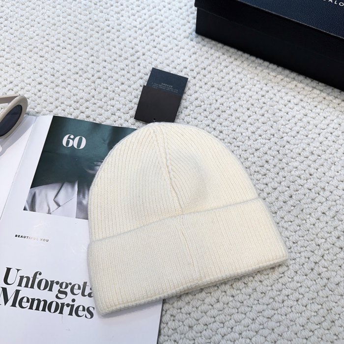 Шапка фото 3