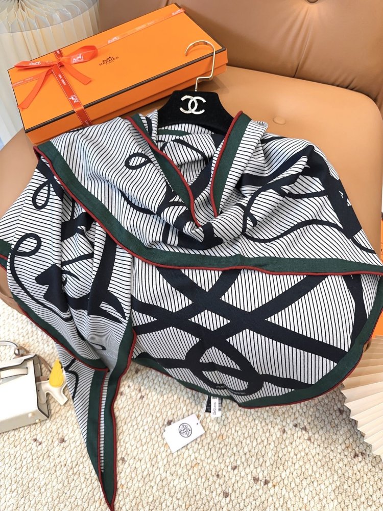 Шарф из шелка и кашемира 135x135 см фото 4