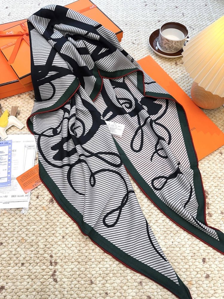 Шарф из шелка и кашемира 135x135 см фото 6