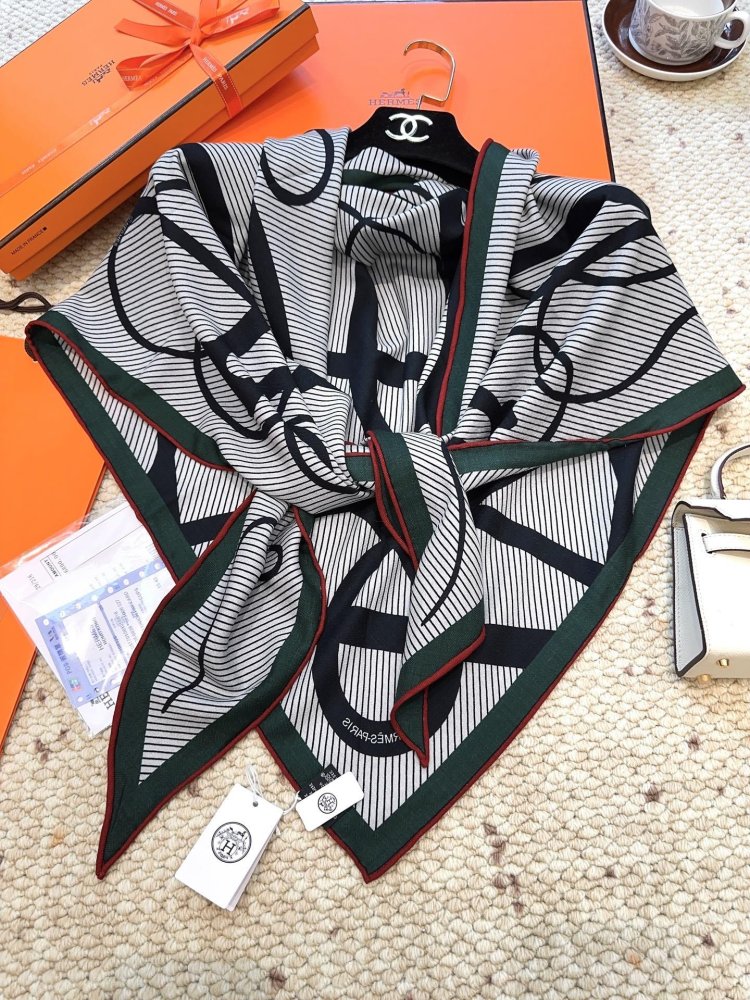 Шарф из шелка и кашемира 135x135 см фото 7