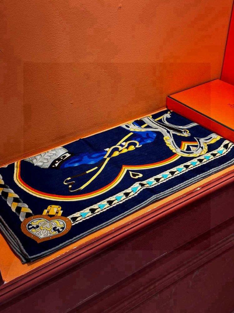 Шарф из шелка и кашемира 140х140 см фото 2