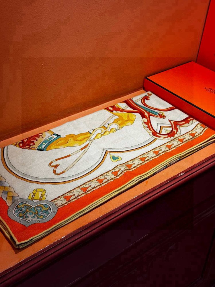 Шарф из шелка и кашемира 140х140 см фото 2