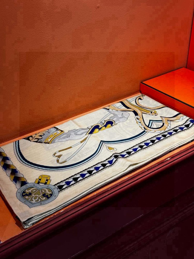 Шарф из шелка и кашемира 140х140 см фото 2