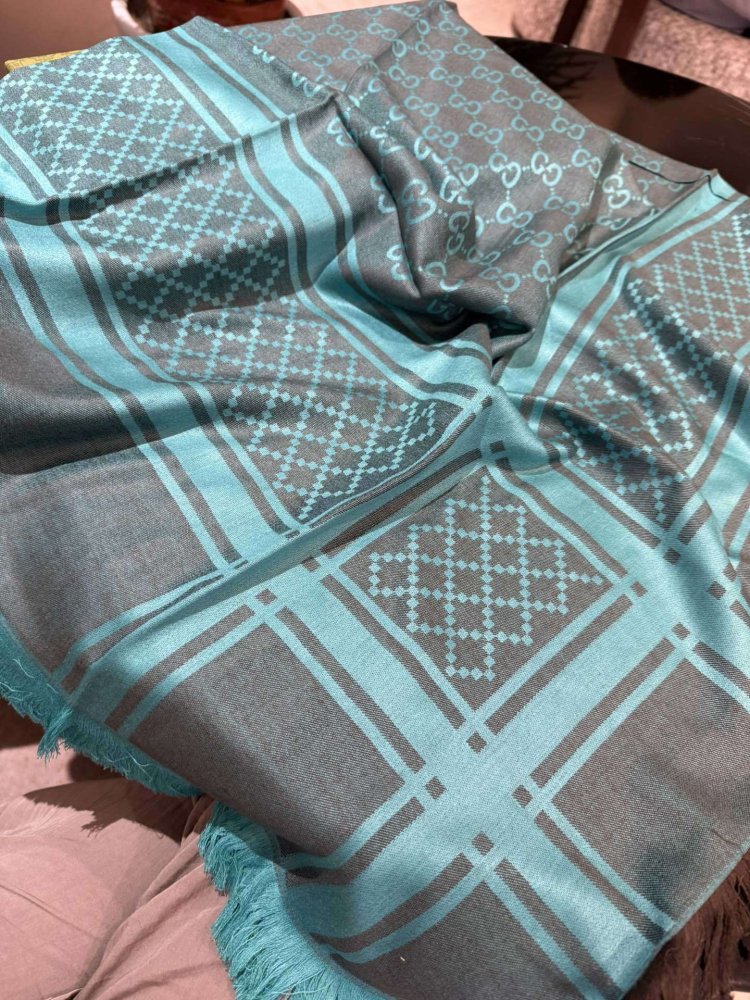 Scarf of silks and cashmere 140х140 cm фото 3