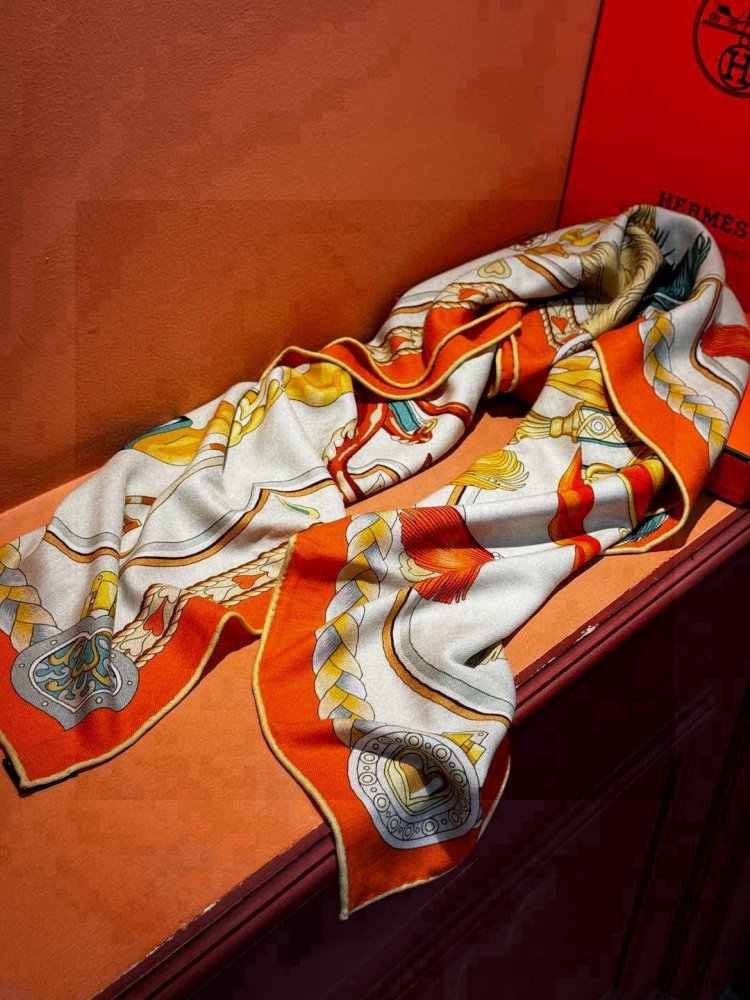 Шарф из шелка и кашемира 140х140 см фото 3