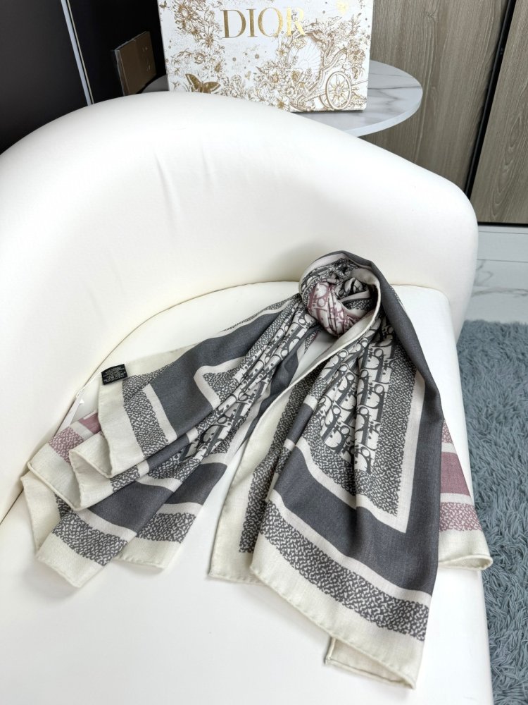 Шарф из шелка и кашемира 140х140 см фото 4