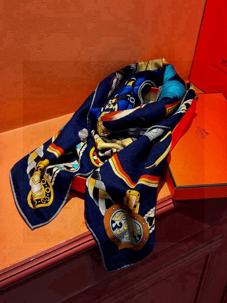 Шарф из шелка и кашемира 140х140 см фото 4