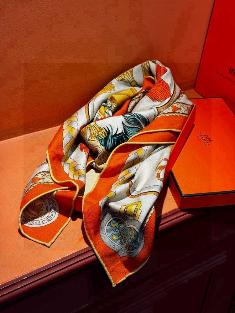 Шарф из шелка и кашемира 140х140 см фото 4