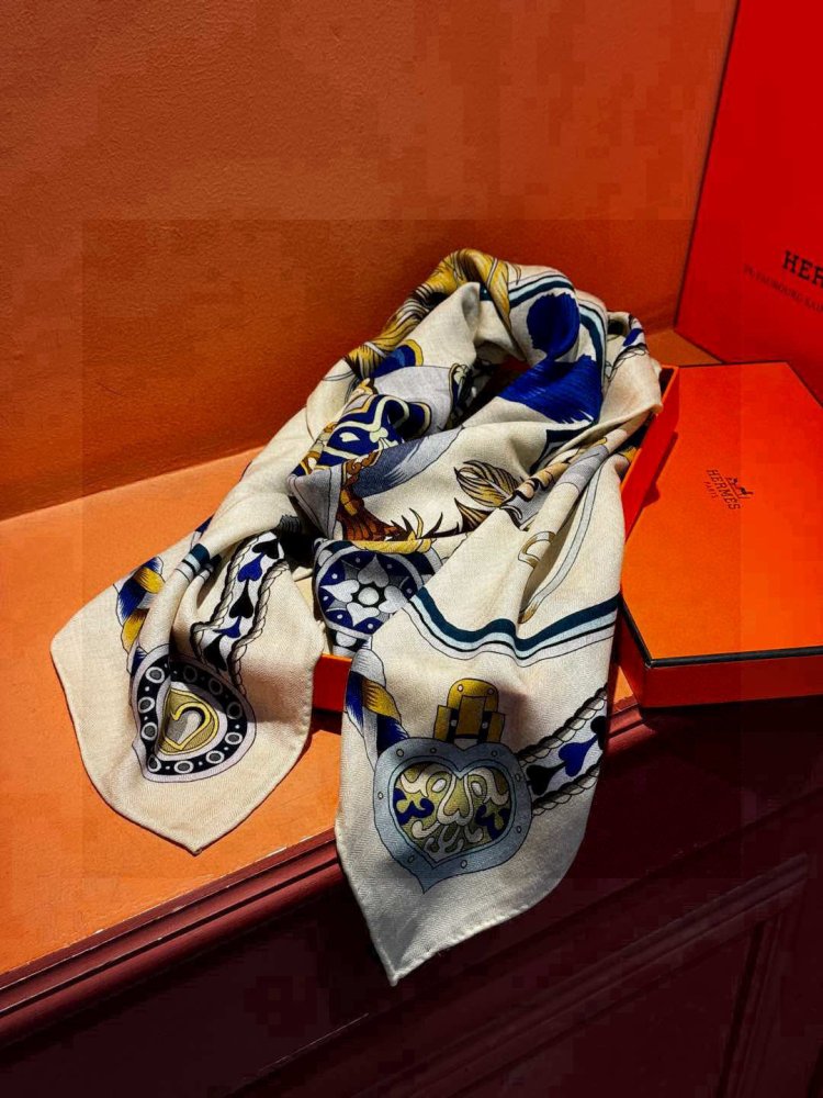 Шарф из шелка и кашемира 140х140 см фото 4