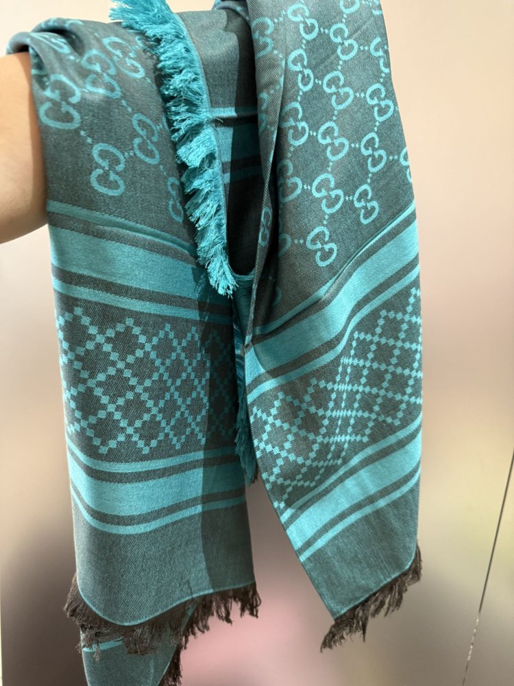 Scarf of silks and cashmere 140х140 cm фото 6