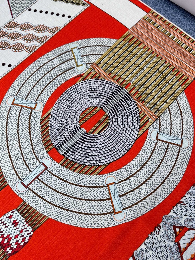 Шарф из шелка и кашемира 140x140 см фото 4