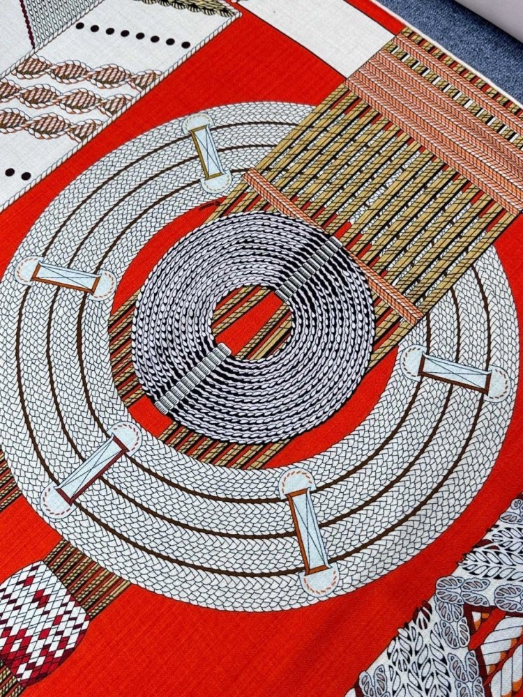 Шарф из шелка и кашемира 140x140 см фото 4