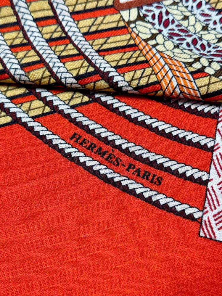 Шарф из шелка и кашемира 140x140 см фото 5